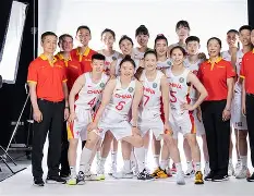 美国男篮巴黎奥运首秀大胜塞尔维亚